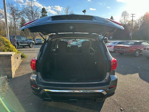 Used 2018 Nissan Pathfinder SV AWD/4WD image 6