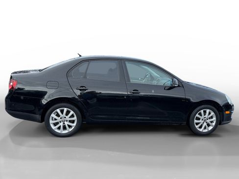 Used 2010 Volkswagen Jetta Limited Edition image 6