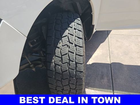 Used 2022 RAM 1500 Classic SLT w/ Electronics Group AWD/4WD image 34