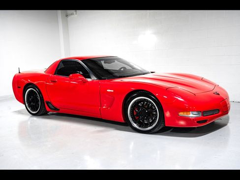 Used 2002 Chevrolet Corvette Z06 w/ Memory Pkg image 1