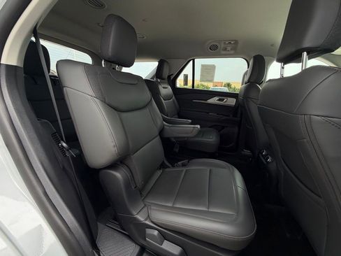 New 2026 Ford Explorer Active RWD image 50