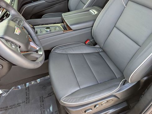 Certified 2024 Cadillac Escalade Premium Luxury w/ Performance Package image 10