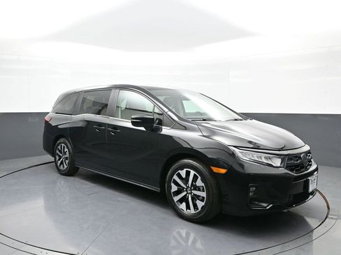 Certified 2025 Honda Odyssey EX-L image 4