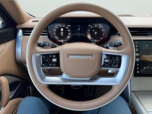 Certified 2024 Land Rover Range Rover SV AWD/4WD image 15