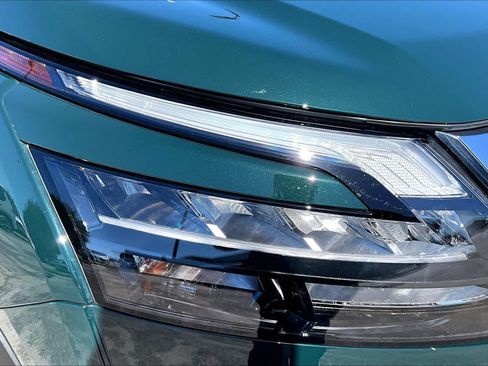Certified 2025 Nissan Pathfinder Platinum w/ Cargo Package FWD image 28
