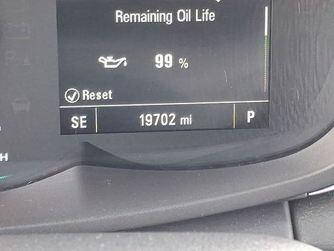 Used 2022 Chevrolet Trax LS w/ Tint and Cruise Package image 21