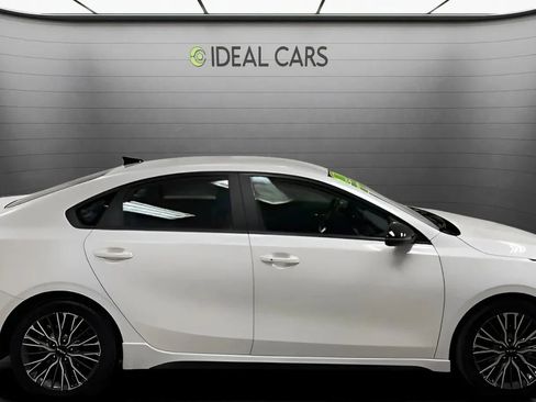 Used 2023 Kia Forte GT-Line w/ GT-Line Technology Package FWD image 4