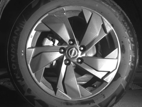 Used 2025 Nissan Rogue SV FWD image 12