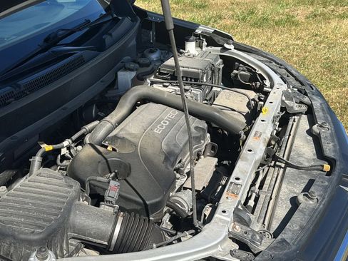 Used 2019 Chevrolet Equinox LS image 24