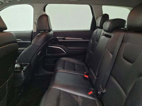 Used 2022 Kia Telluride LX AWD/4WD image 18