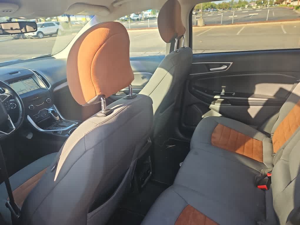 Used 2018 Ford Edge SEL w/ Equipment Group 201A FWD image 11