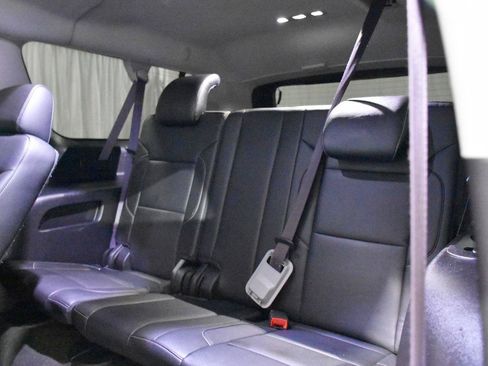 Used 2016 Chevrolet Suburban LT RWD image 23