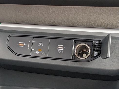 New 2027 Kia Carnival LX FWD image 25
