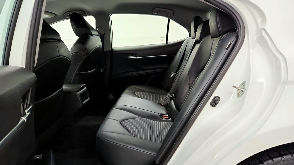 Certified 2020 Toyota Camry SE w/ Carpet Mat Package AWD/4WD image 18