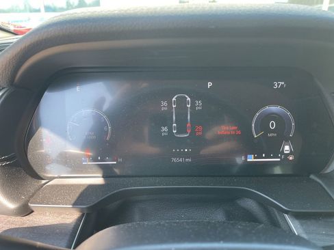 Used 2022 Jeep Grand Cherokee L Limited AWD/4WD image 16