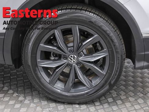 Used 2024 Volkswagen Tiguan Wolfsburg Edition image 32