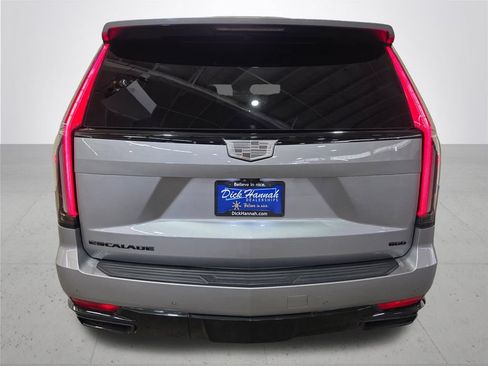 Used 2023 Cadillac Escalade ESV Sport Platinum w/ LPO, ONYX Package AWD/4WD image 10