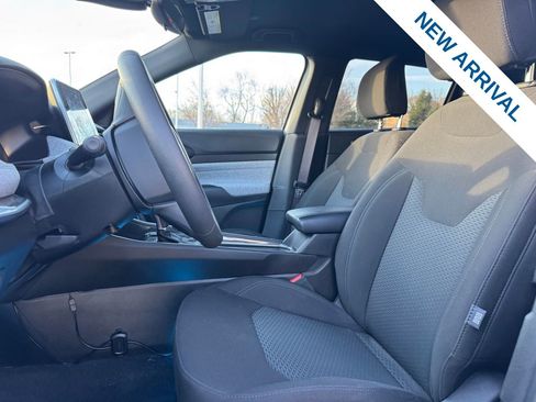 Used 2025 Jeep Compass Sport image 16