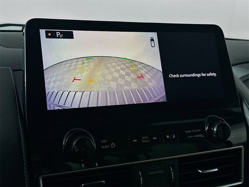 Used 2023 Nissan Armada SV image 20