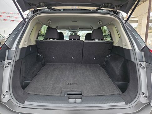 Used 2023 Nissan Rogue SV image 26