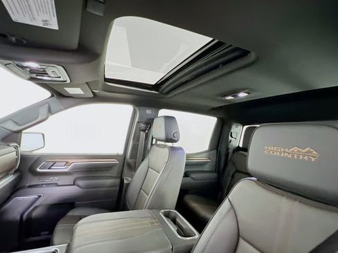 Certified 2025 Chevrolet Silverado 1500 High Country w/ Midnight Edition image 22