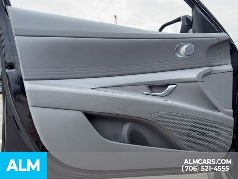 Used 2024 Hyundai Elantra SEL image 10