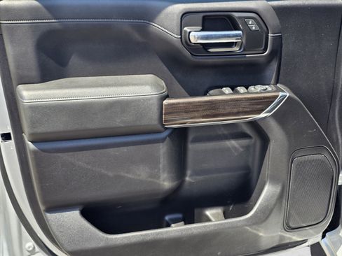 Used 2019 Chevrolet Silverado 1500 LT w/ Texas Edition AWD/4WD image 9