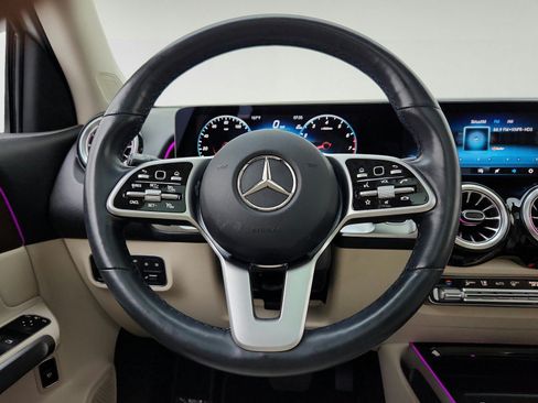 Used 2023 Mercedes-Benz GLB 250 image 31