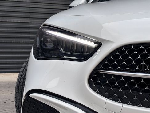 Used 2024 Mercedes-Benz CLE 300 4MATIC Coupe image 12