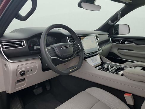 New 2026 Jeep Grand Wagoneer Summit image 31