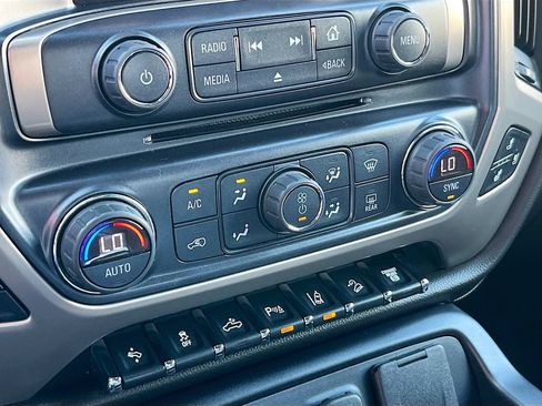 Used 2019 GMC Sierra 2500 Denali w/ Duramax Plus Package AWD/4WD image 16