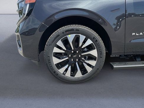 New 2026 Ford Expedition Max Platinum image 18