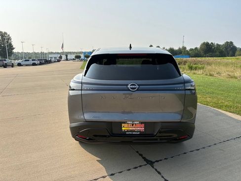 Used 2025 Nissan Murano SV AWD/4WD image 5