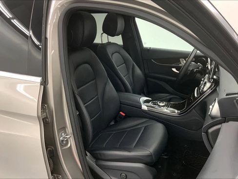 Used 2019 Mercedes-Benz GLC 300 image 7
