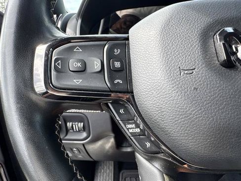 Used 2025 RAM 1500 Limited AWD/4WD image 19