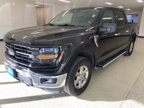 Used 2025 Ford F150 XLT w/ Equipment Group 301A Standard AWD/4WD image 3