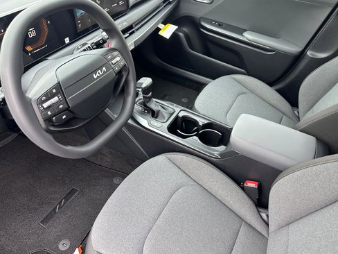 New 2025 Kia K4 LXS image 11