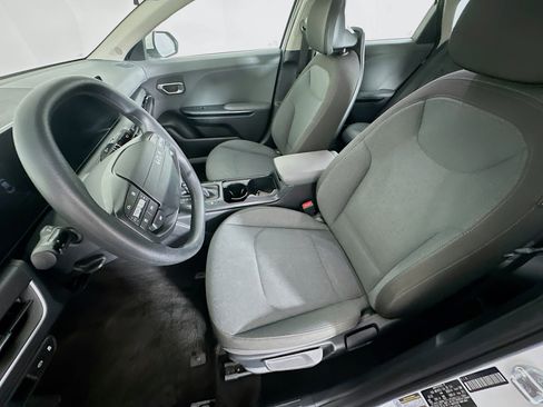 Used 2025 Kia K4 LXS image 13