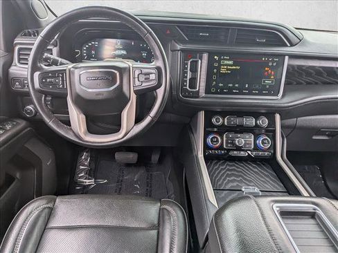 Used 2023 GMC Yukon XL Denali image 22