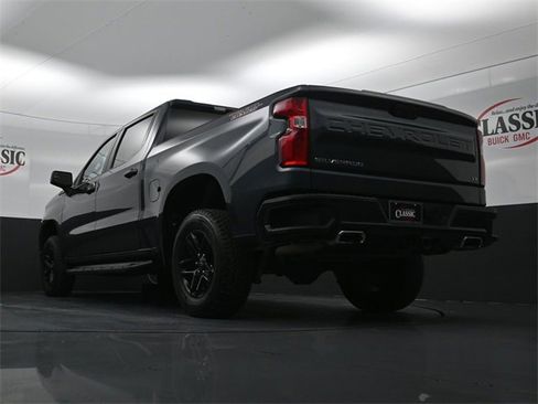 Used 2020 Chevrolet Silverado 1500 LT Trail Boss image 23