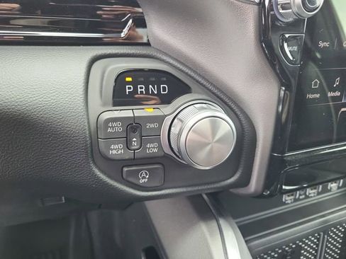 New 2026 RAM 1500 Laramie AWD/4WD image 21