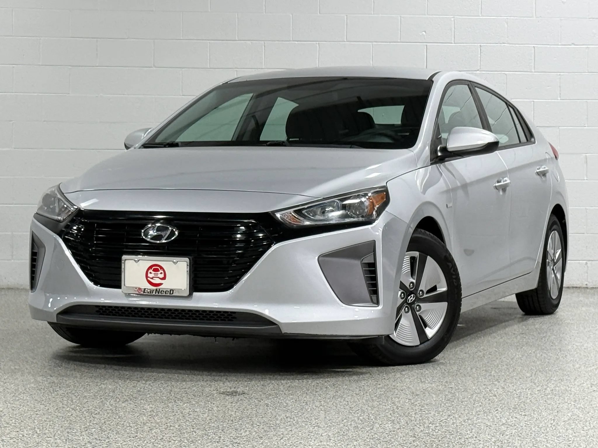 Used 2018 Hyundai Ioniq Blue FWD image 2