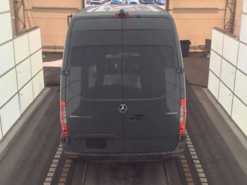 Used 2019 Mercedes-Benz Sprinter 144 image 2