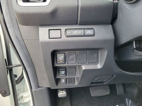 New 2026 Nissan Frontier SV w/ Tow Package RWD image 10