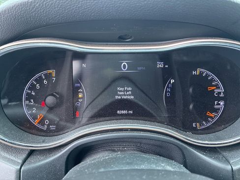 Used 2017 Jeep Grand Cherokee Laredo w/ Quick Order Package 23E image 14