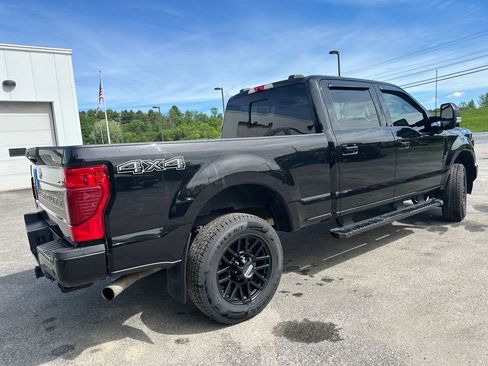 Used 2022 Ford F250 Lariat w/ Black Appearance Package AWD/4WD image 5
