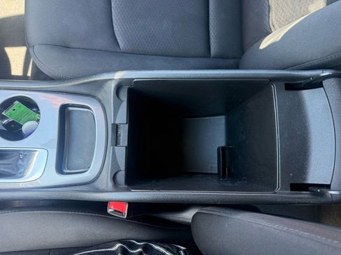 Used 2022 Chevrolet Malibu LS FWD image 24