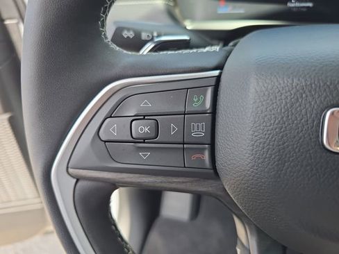 Used 2025 Jeep Grand Cherokee Limited w/ Black Appearance Package image 21