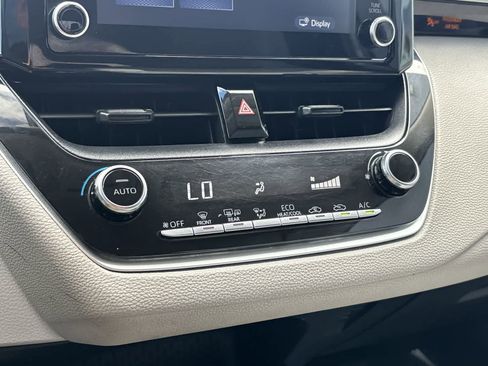 Used 2020 Toyota Corolla LE w/ Carpet Mat Package (TMS) image 20