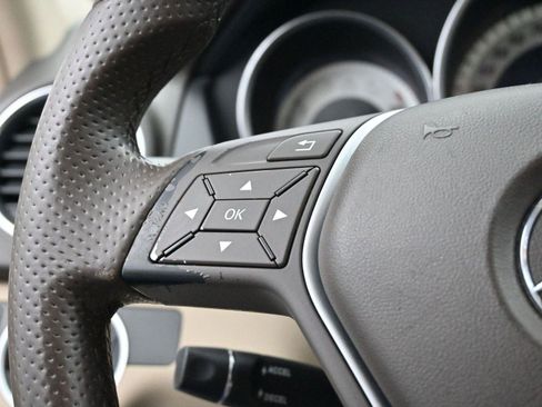 Used 2014 Mercedes-Benz C 250 Luxury image 17